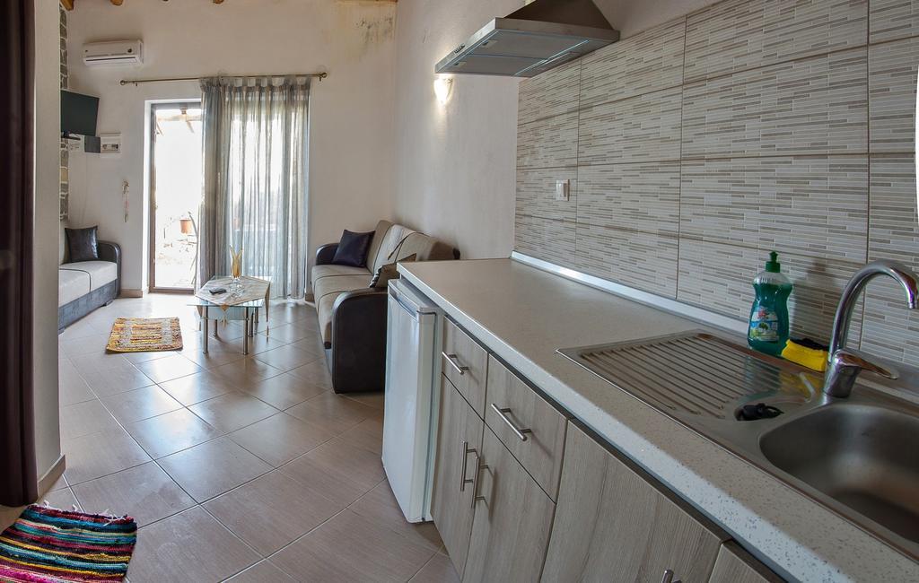 Theano Apartments Sarti Eksteriør bilde