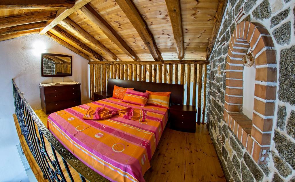 Theano Apartments Sarti Eksteriør bilde